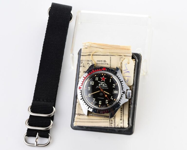 TIME CAPSULE: Vostok Komandirskie TANK mechanical watch – new old stock(NOS) with engraved back!