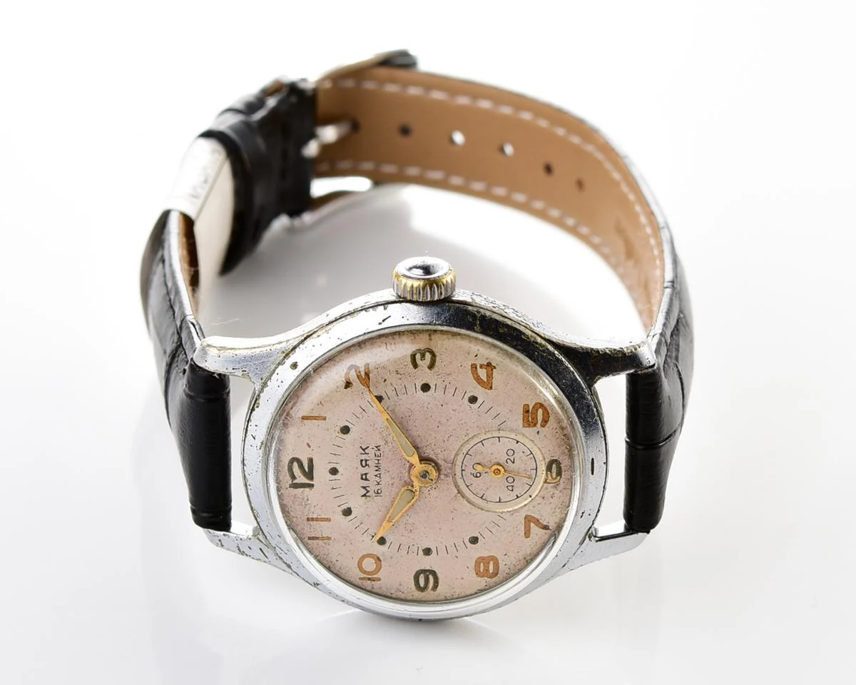 Vintage Soviet Mayak mechanical watch