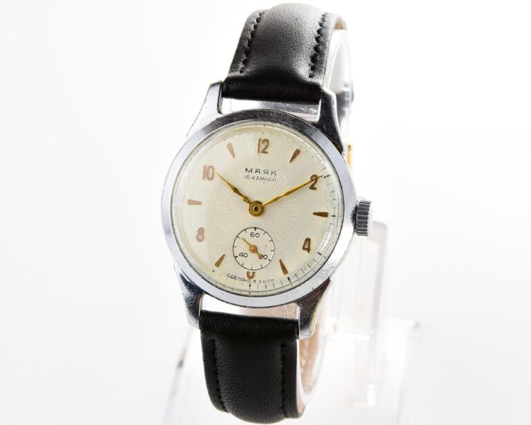 Vintage soviet MAYAK mechanical watch