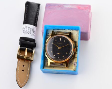 TIME CAPSULE: Mechanical POBEDA gold-plated watch in box – new old stock(NOS)!