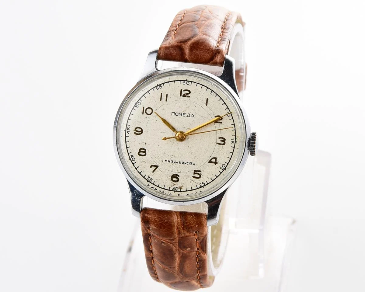 Vintage Pobeda watch with central second hand