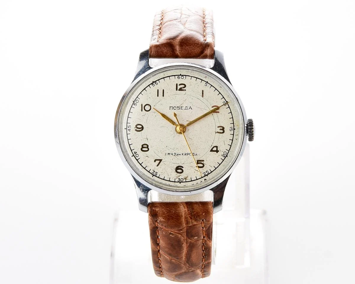 Vintage Pobeda watch with central second hand