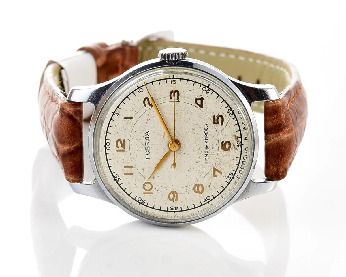 Vintage Pobeda watch with central second hand