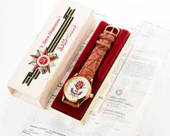 TIME CAPSULE: Poljot mechanical wrist watch is dedicated to the 55th anniversary of victory in World War II– New Old Stock (NOS)!
