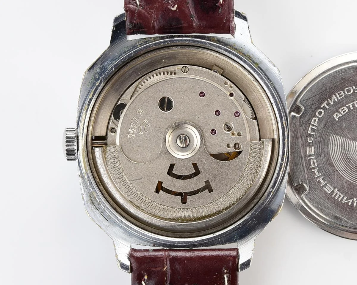 Soviet mechanical Raketa with automatic self winding movement