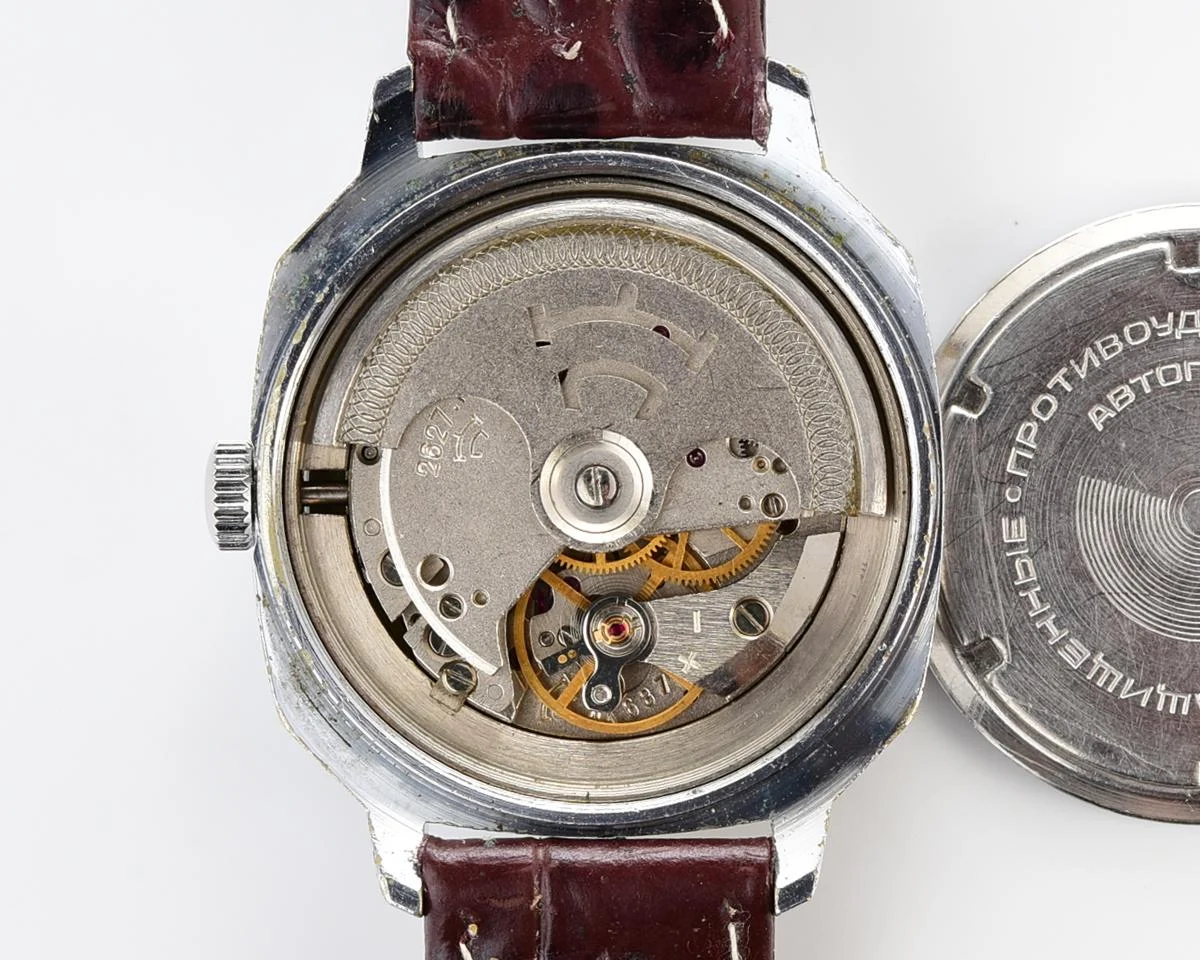 Soviet mechanical Raketa with automatic self winding movement
