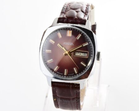 Soviet mechanical RAKETA with automatic self winding movement