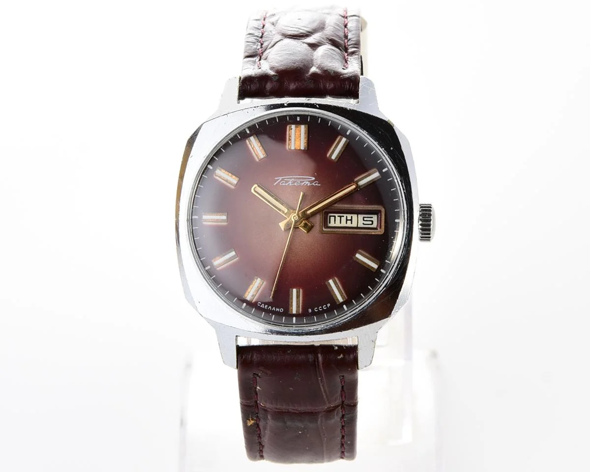 Soviet mechanical Raketa with automatic self winding movement