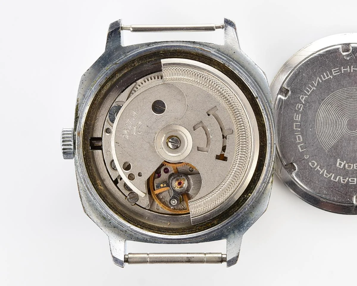 Soviet Raketa with automatic movement + genuine leather NATO strap!