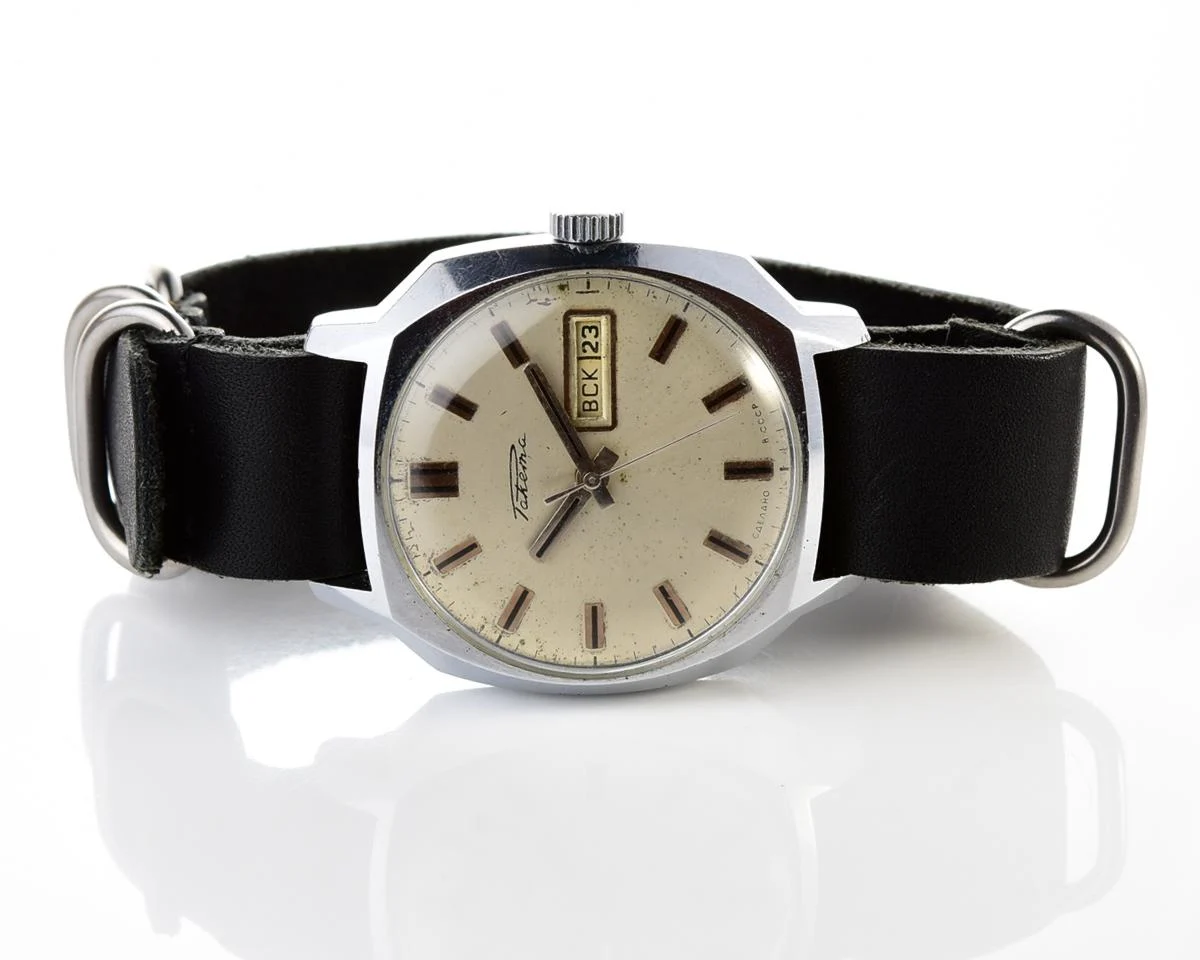 Soviet Raketa with automatic movement + genuine leather NATO strap!
