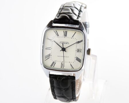 Vintage soviet RAKETA mechanical watch with roman dial and engraved back