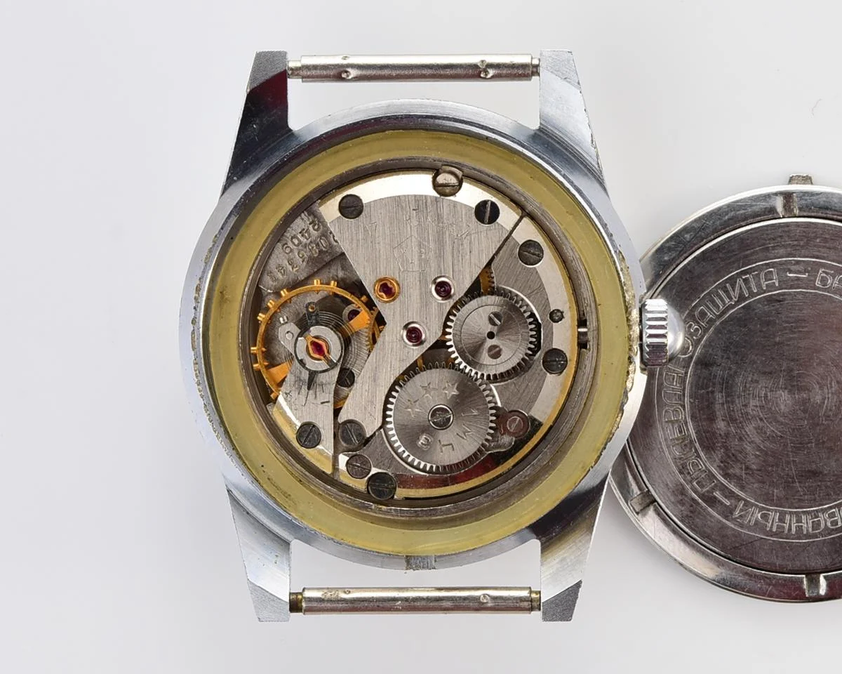 Excellent vintage Stolichnie Soviet wristwatch with original box - 1st Moskow Watch Factory