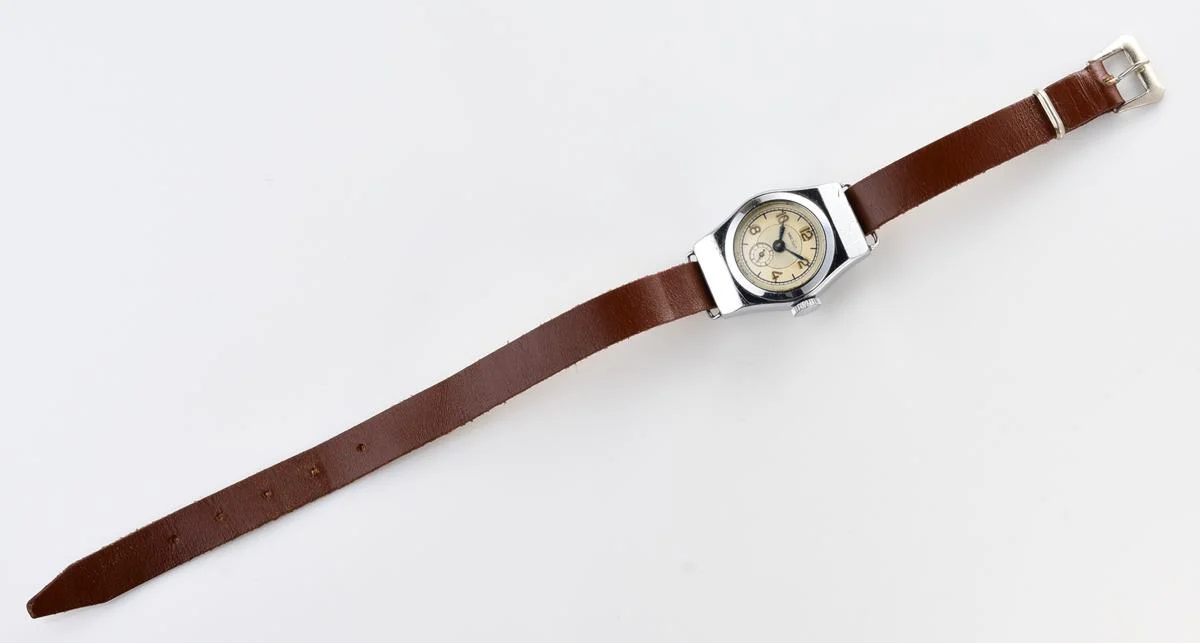Vintage Soviet Zvezda wrist watch for ladies, 4th quarter of 1954