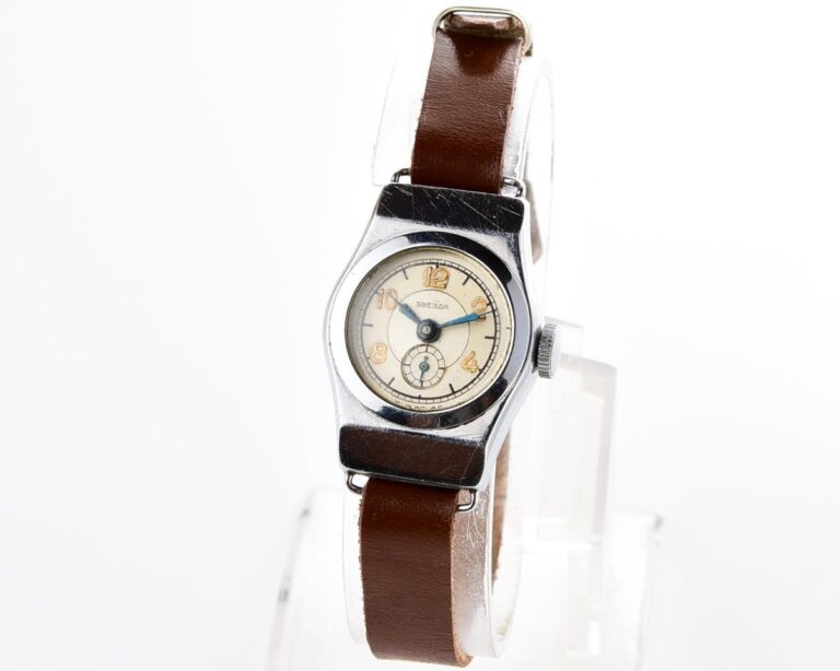 Vintage soviet Zvezda wrist watch for ladies, 4th quarter of 1954