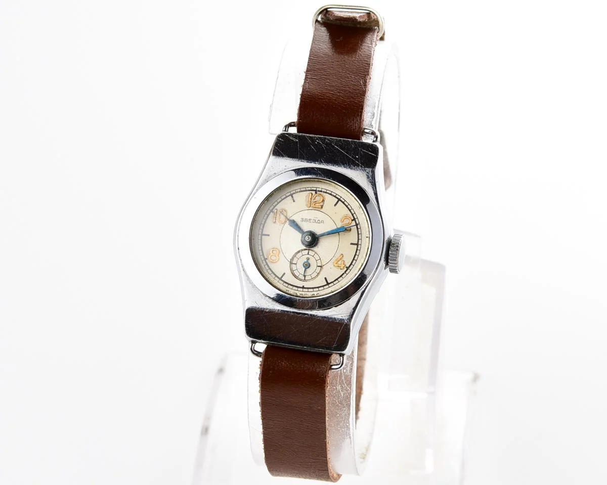 Vintage Soviet Zvezda wrist watch for ladies, 4th quarter of 1954