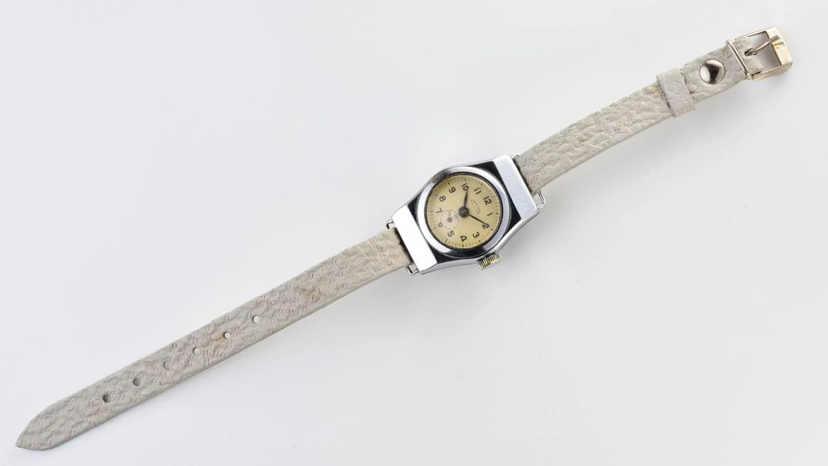 Vintage Soviet Zvezda wrist watch for ladies, 2nd quarter of 1959