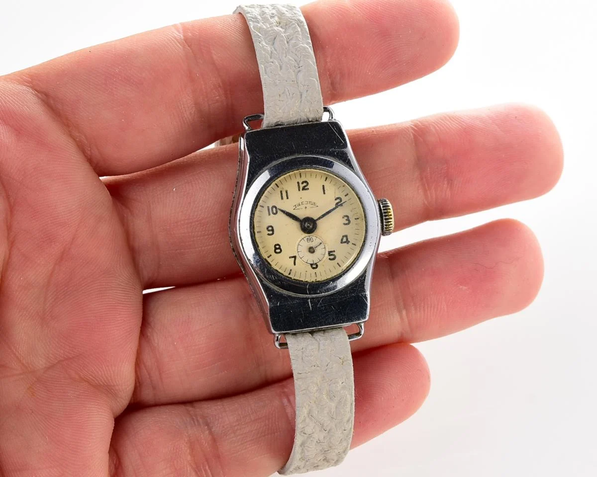 Vintage Soviet Zvezda wrist watch for ladies, 2nd quarter of 1959