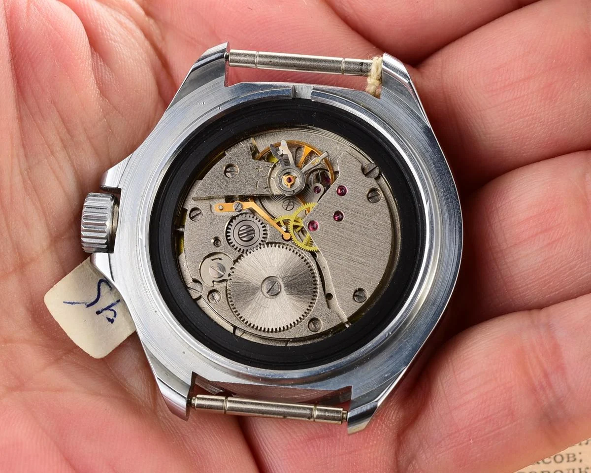 TIME CAPSULE: Vostok Komandirskie – mechanical watch is dedicated to the 45th anniversary of victory in World War II – New Old Stock (NOS)!