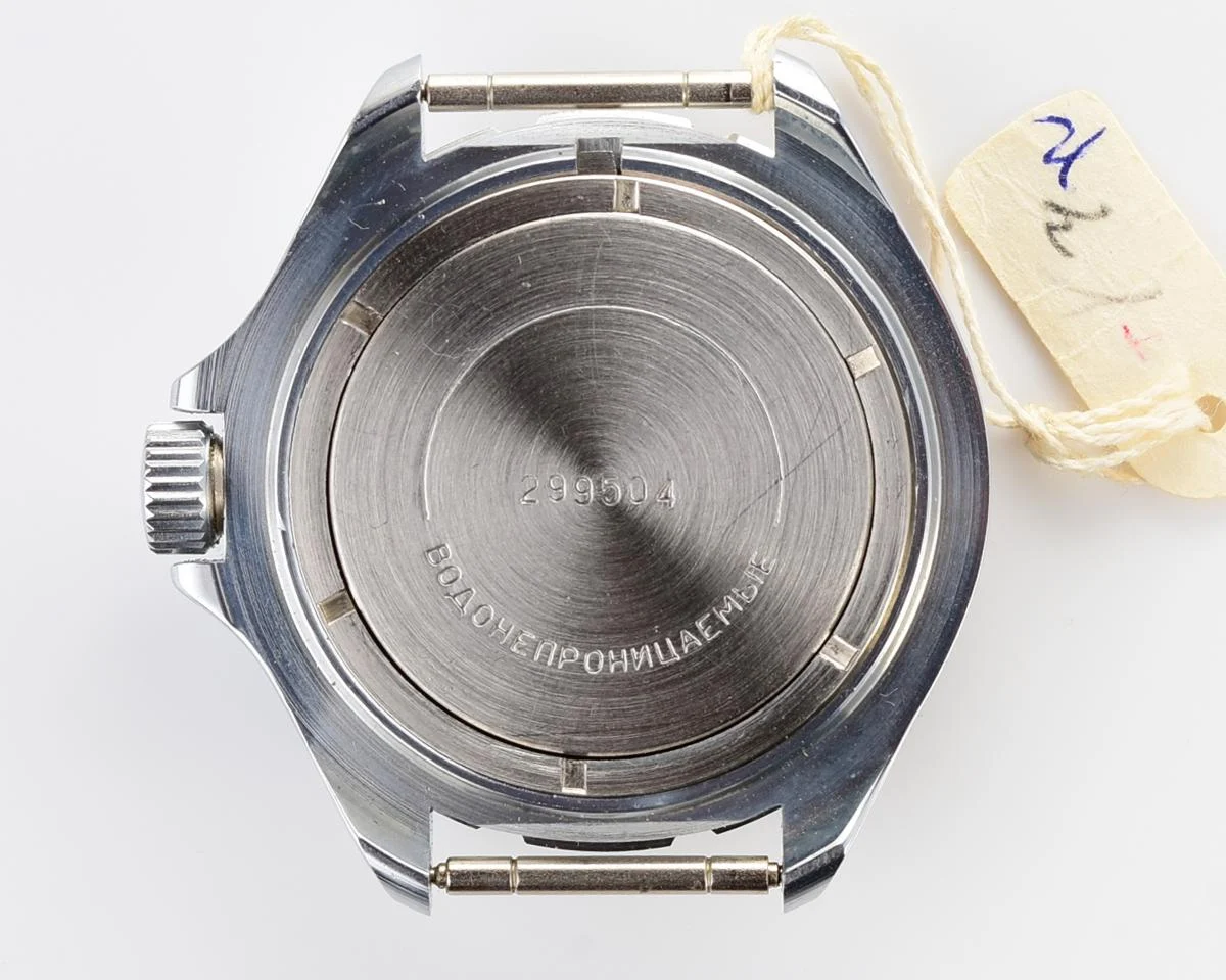 TIME CAPSULE: Vostok Komandirskie – mechanical watch is dedicated to the 45th anniversary of victory in World War II – New Old Stock (NOS)!