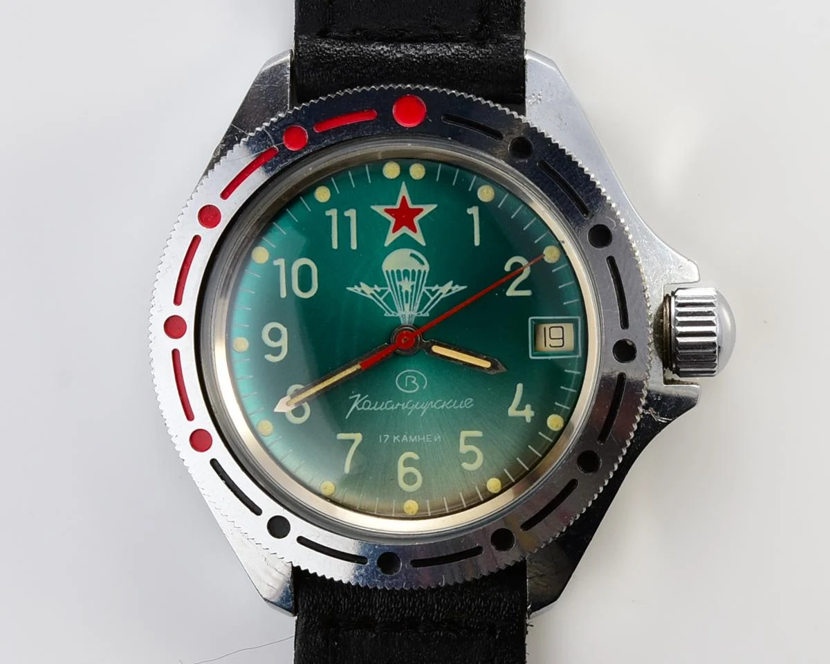 Komandirskie mechanical wrist watch for landing troops