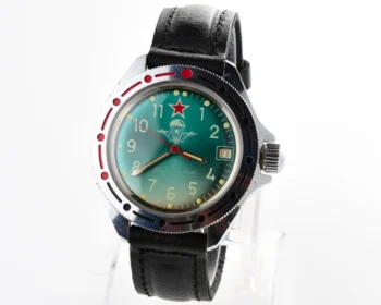 Komandirskie mechanical wrist watch for landing troops