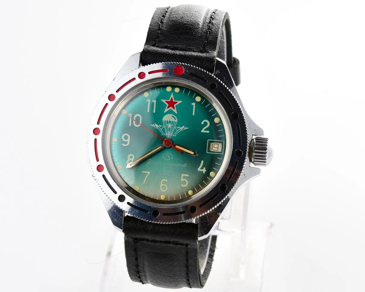 Komandirskie mechanical wrist watch for landing troops