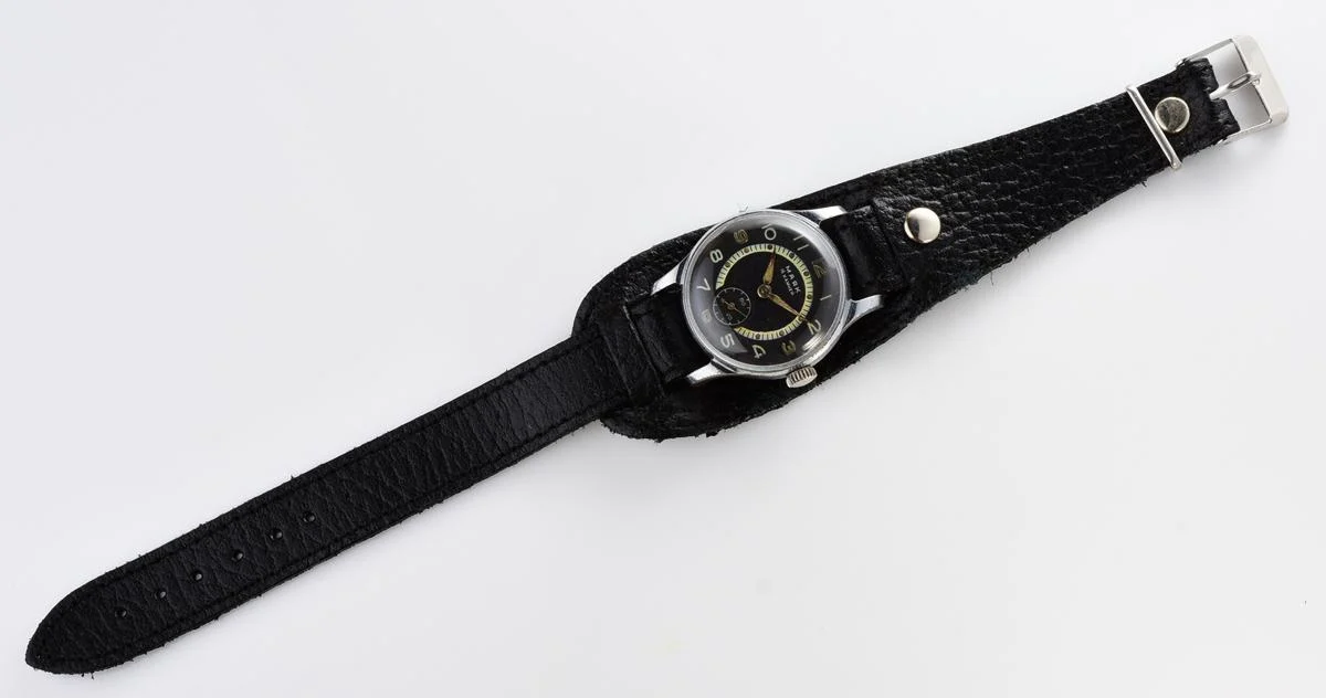 Vintage Soviet Mayak mechanical watch
