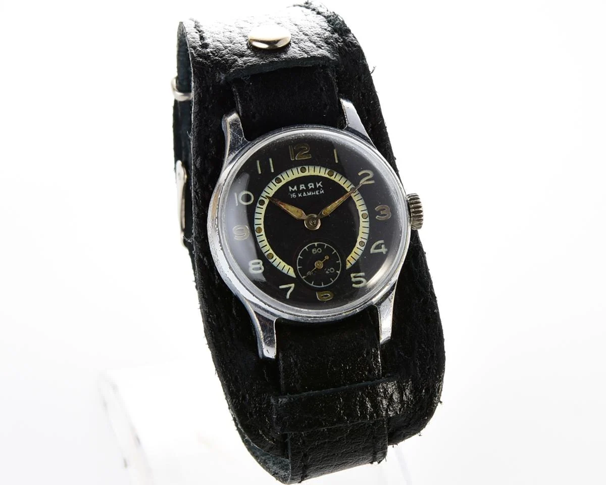 Vintage Soviet Mayak mechanical watch