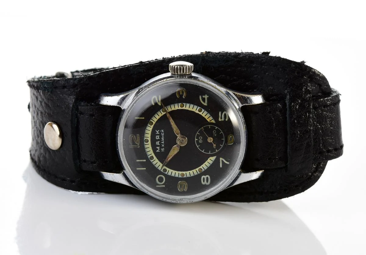 Vintage Soviet Mayak mechanical watch