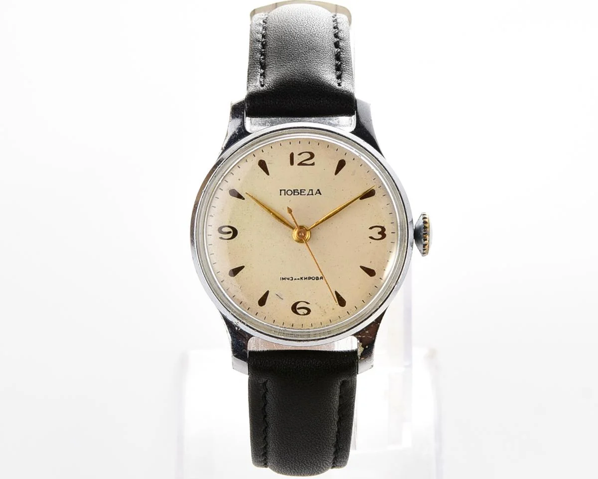 Excellent vintage Soviet Pobeda with central seconds hand & diamond shaped crown, 1st Moscow Watch Factory
