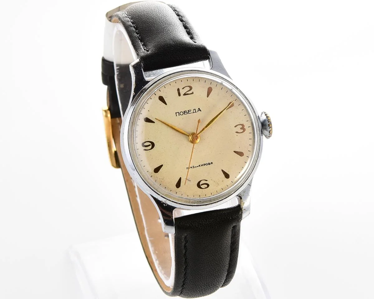 Excellent vintage Soviet Pobeda with central seconds hand & diamond shaped crown, 1st Moscow Watch Factory