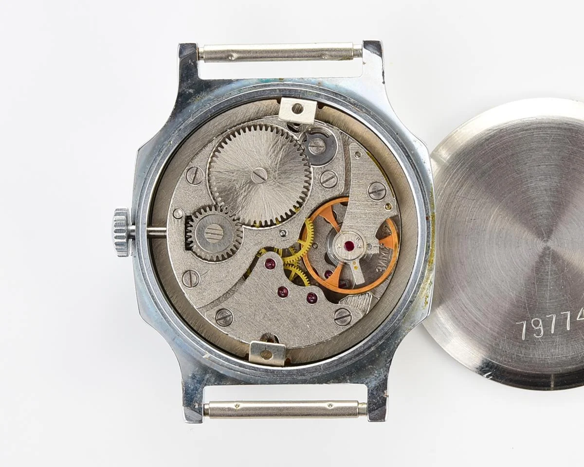 TIME CAPSULE: Soviet mechanical Pobeda watch in box – New Old Stock (NOS)!