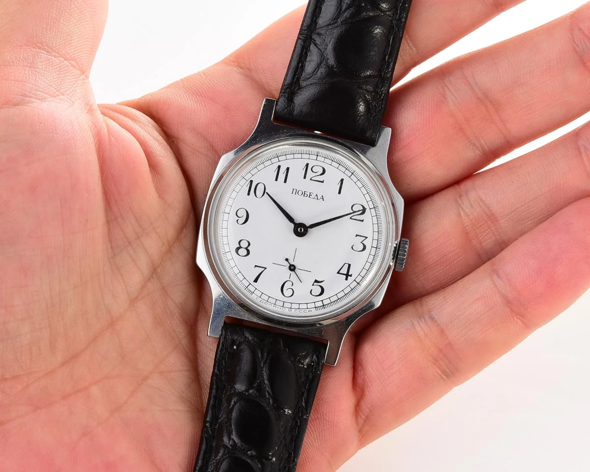 TIME CAPSULE: Soviet mechanical Pobeda watch in box – New Old Stock (NOS)!