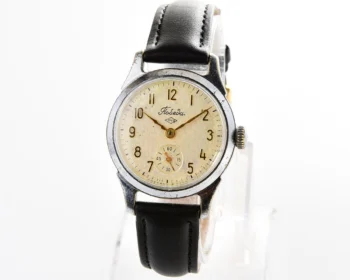 Soviet mechanical Pobeda wrist watch, PChZ with engraved back!