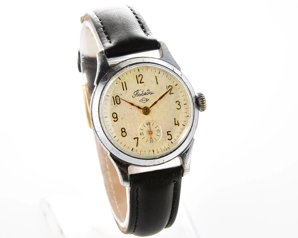 Soviet mechanical Pobeda wrist watch, PChZ with engraved back!