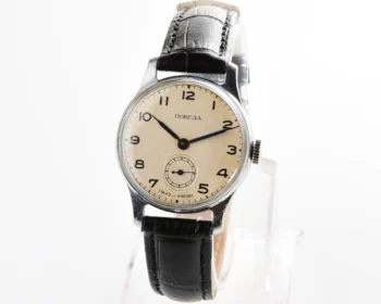 Vintage Soviet mechanical Pobeda wrist watch, 1MChZ, 2nd quarter 1958