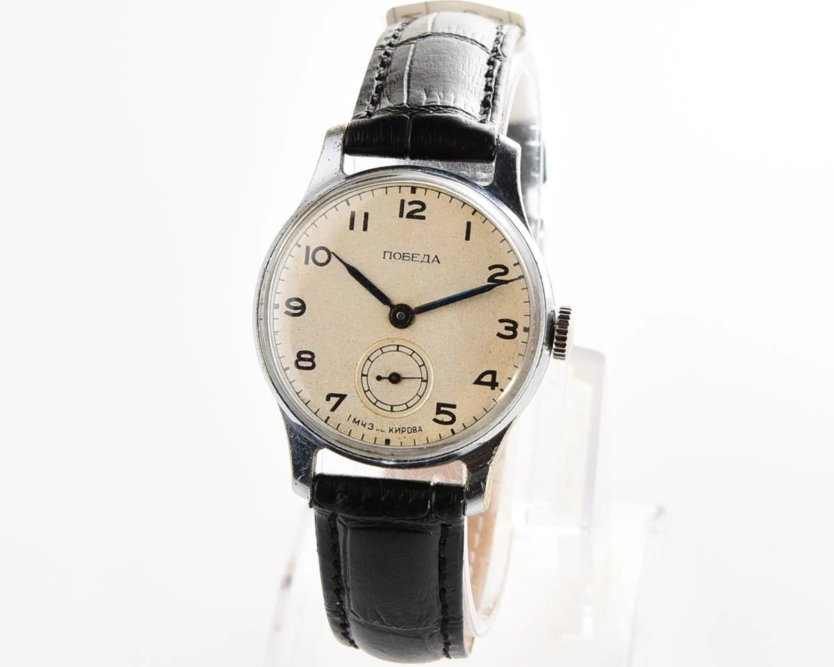 Vintage Soviet mechanical Pobeda wrist watch, 1MChZ, 2nd quarter 1958