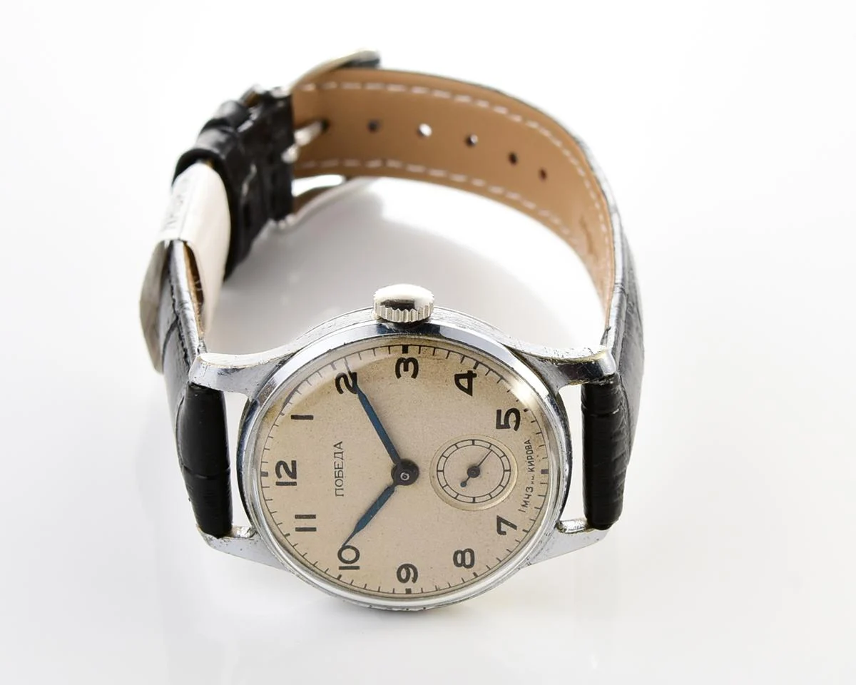 Vintage Soviet mechanical Pobeda wrist watch, 1MChZ, 2nd quarter 1958