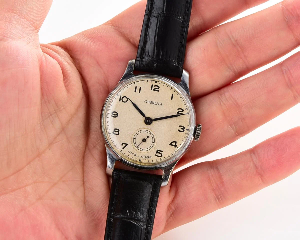 Vintage Soviet mechanical Pobeda wrist watch, 1MChZ, 2nd quarter 1958