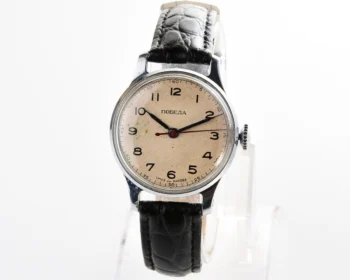 Vintage Pobeda watch with central seconds hand and diamond shaped crown, from 1954!