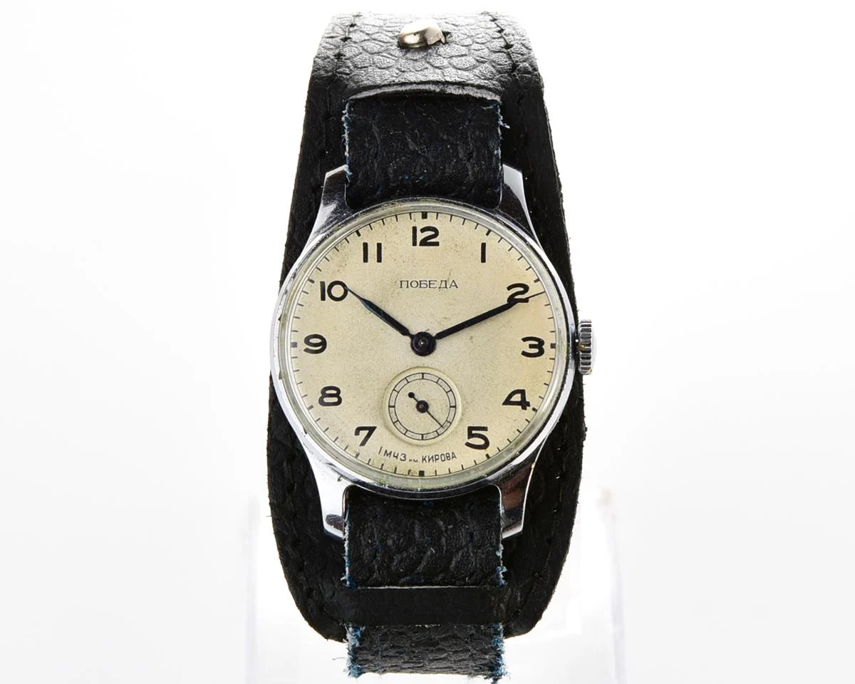 Vintage Soviet mechanical Pobeda wrist watch, 1MChZ, 2nd quarter of 1952