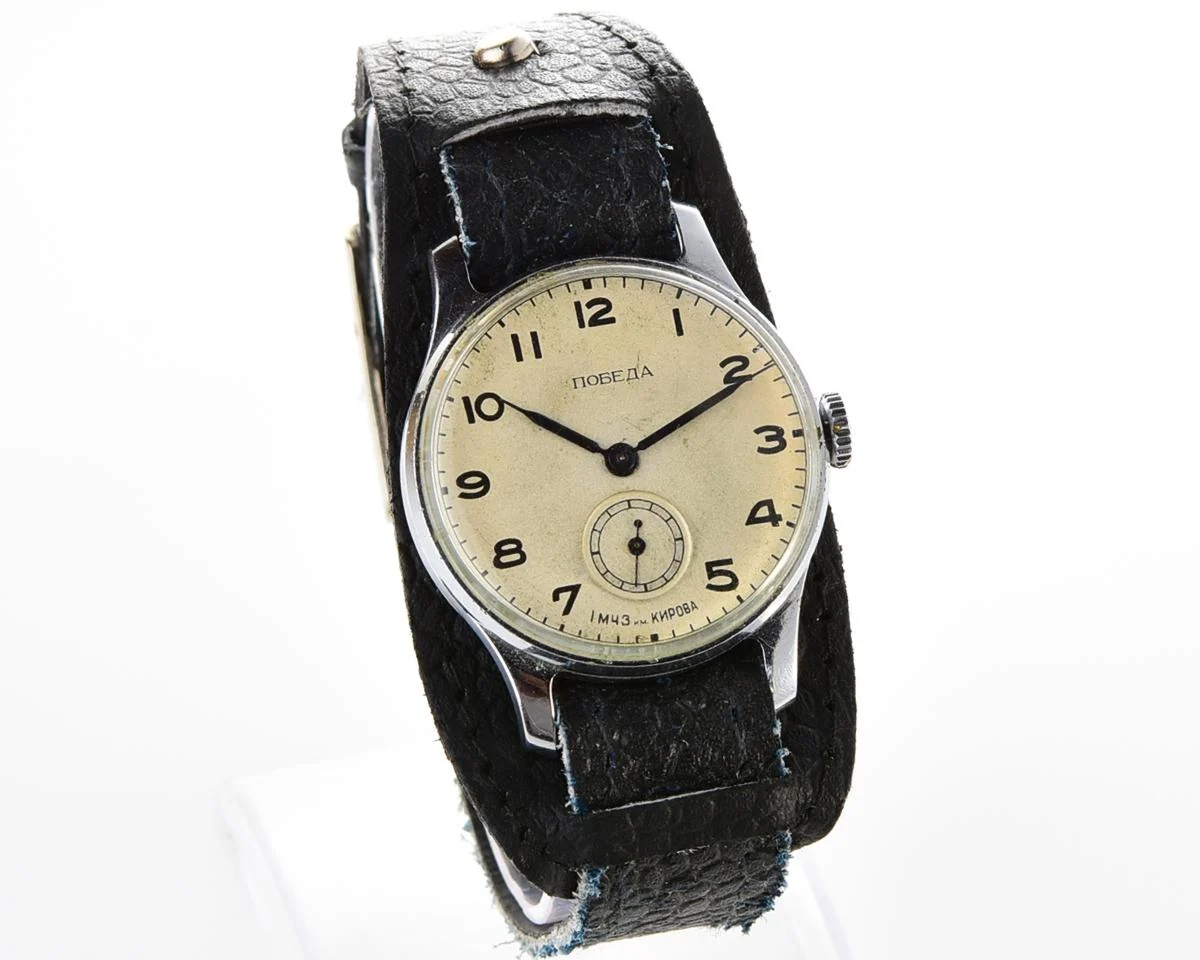 Vintage Soviet mechanical Pobeda wrist watch, 1MChZ, 2nd quarter of 1952