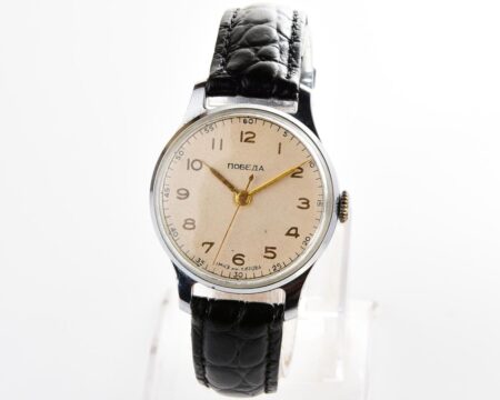 Vintage POBEDA watch with central seconds hand, 4th quarter of 1955