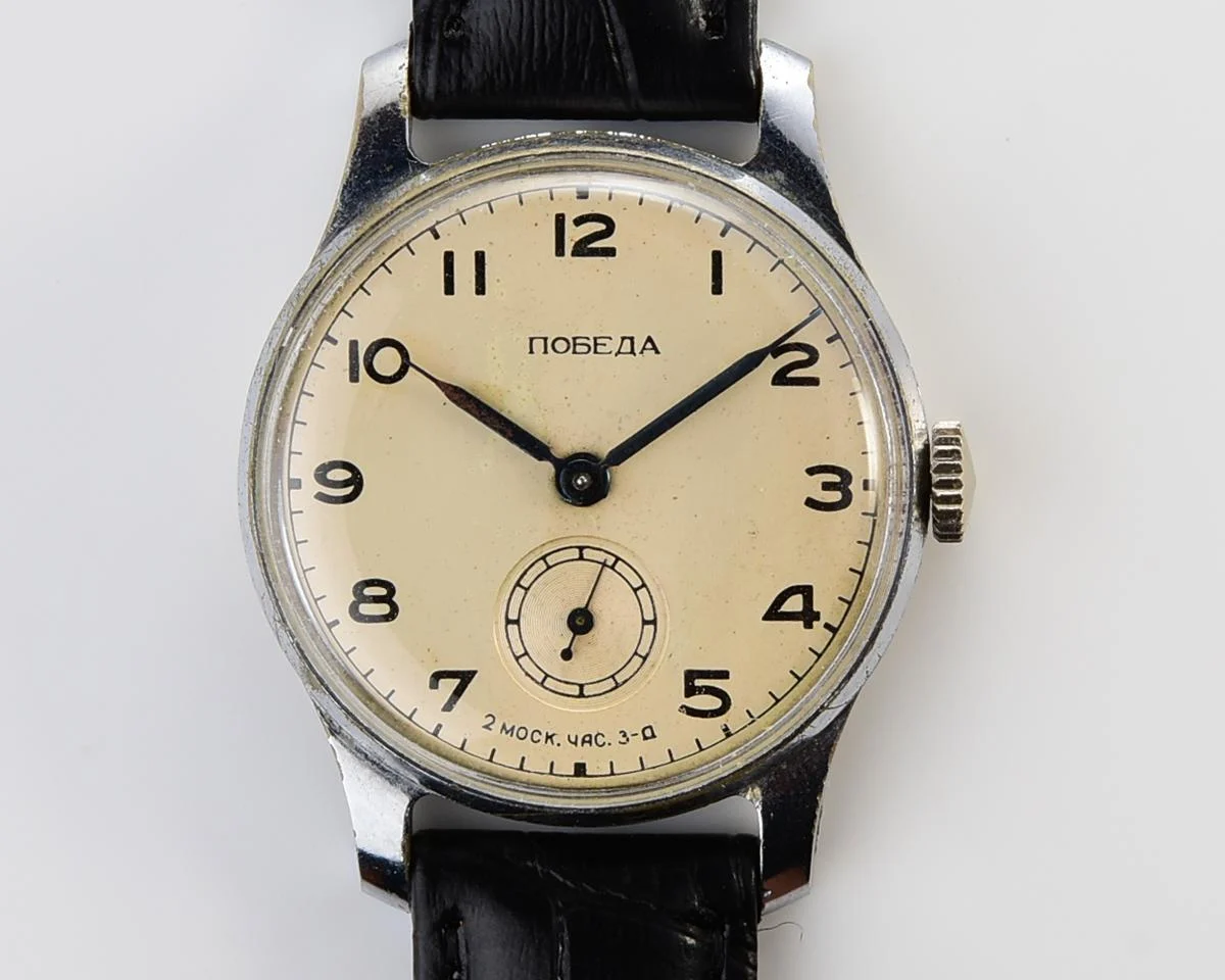 Excellent vintage Soviet mechanical Pobeda wrist watch from 2nd quarter 1956