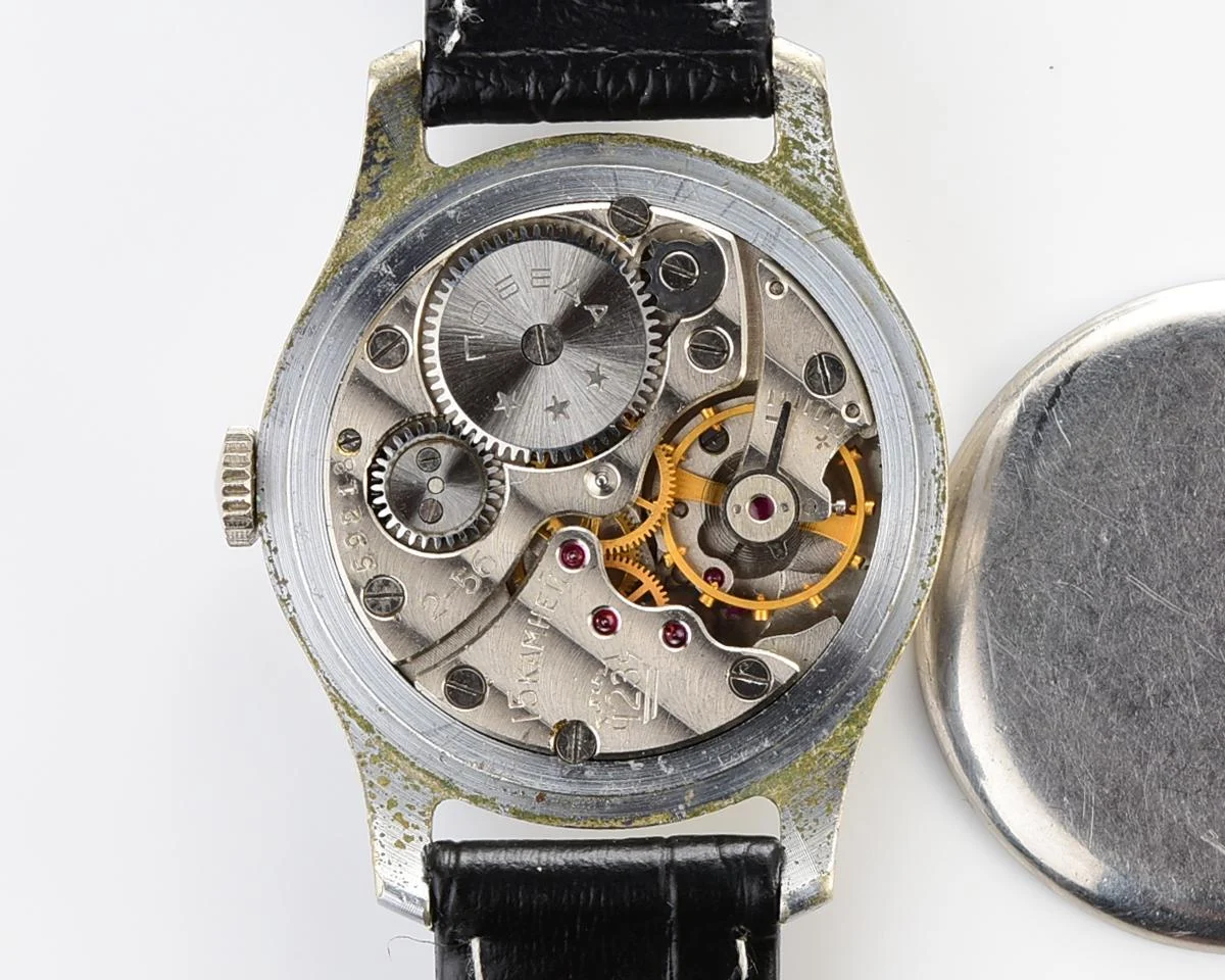Excellent vintage Soviet mechanical Pobeda wrist watch from 2nd quarter 1956
