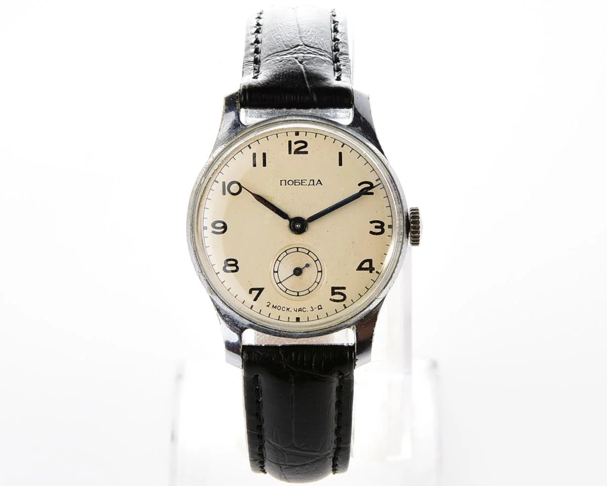 Excellent vintage Soviet mechanical Pobeda wrist watch from 2nd quarter 1956