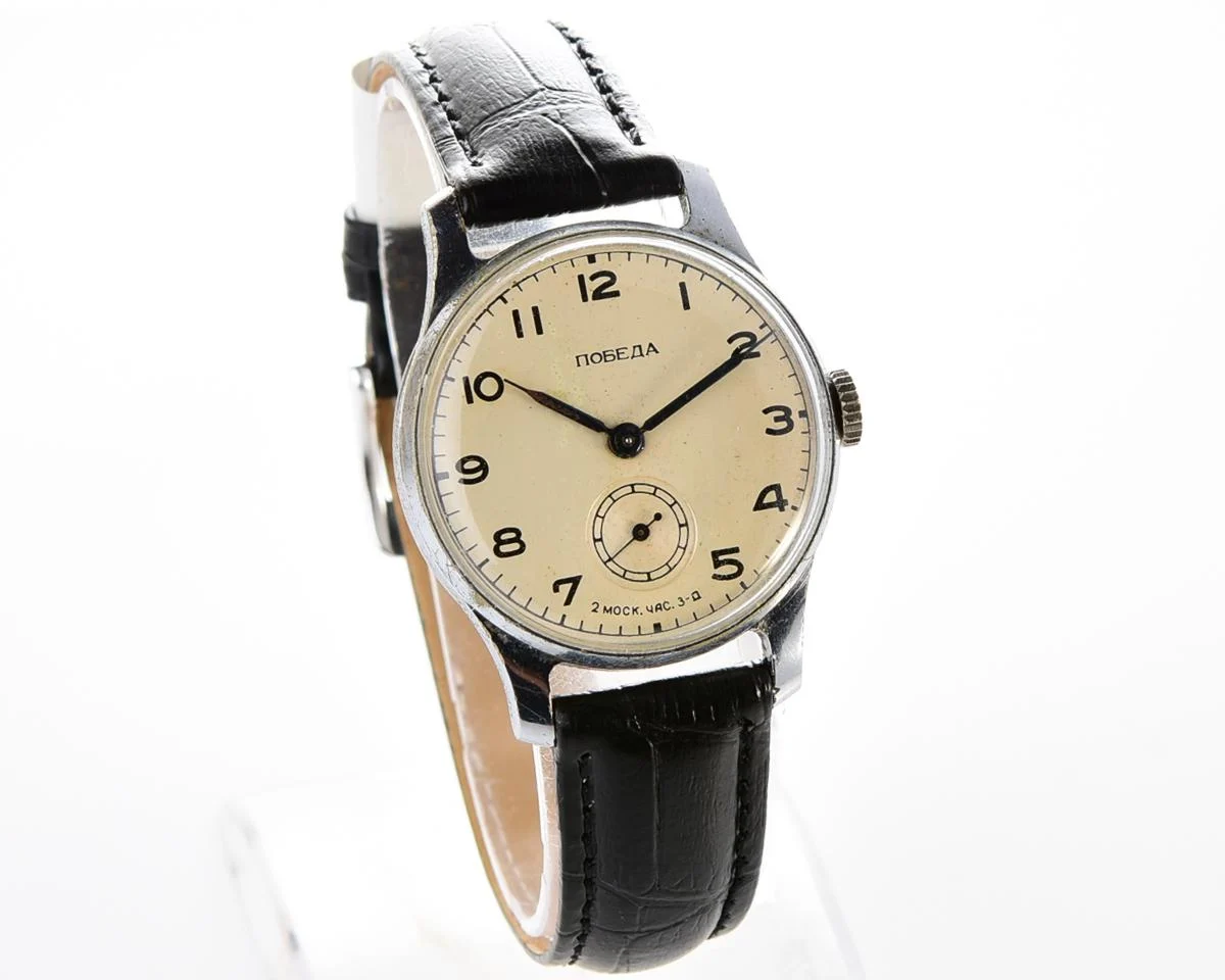 Excellent vintage Soviet mechanical Pobeda wrist watch from 2nd quarter 1956