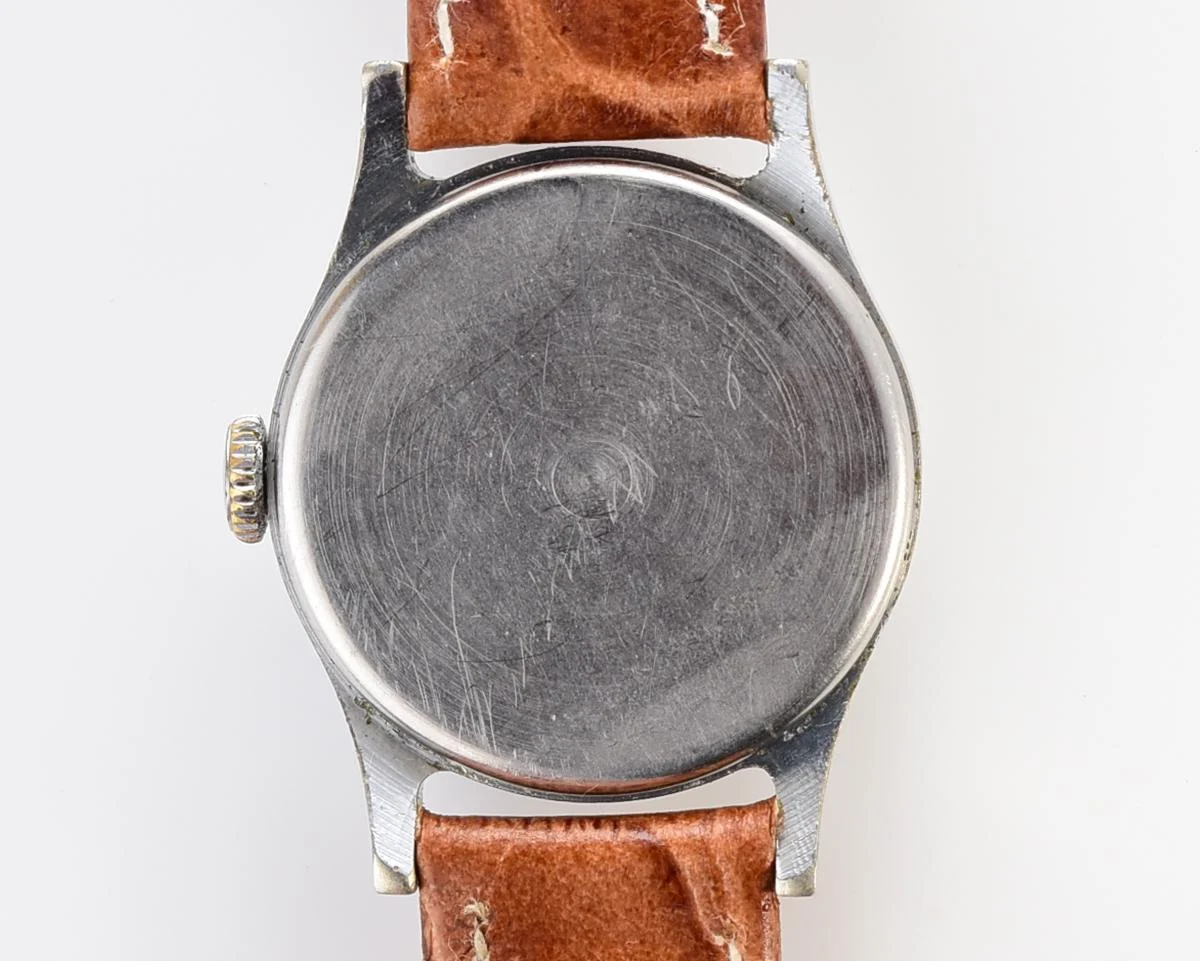 Vintage Soviet mechanical Pobeda wrist watch with Kremlin