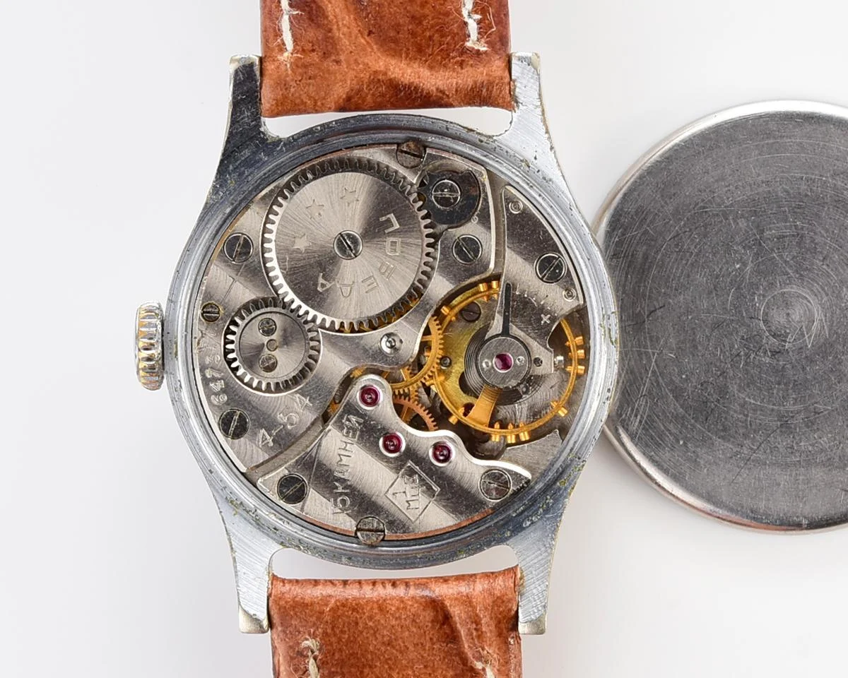 Vintage Soviet mechanical Pobeda wrist watch with Kremlin