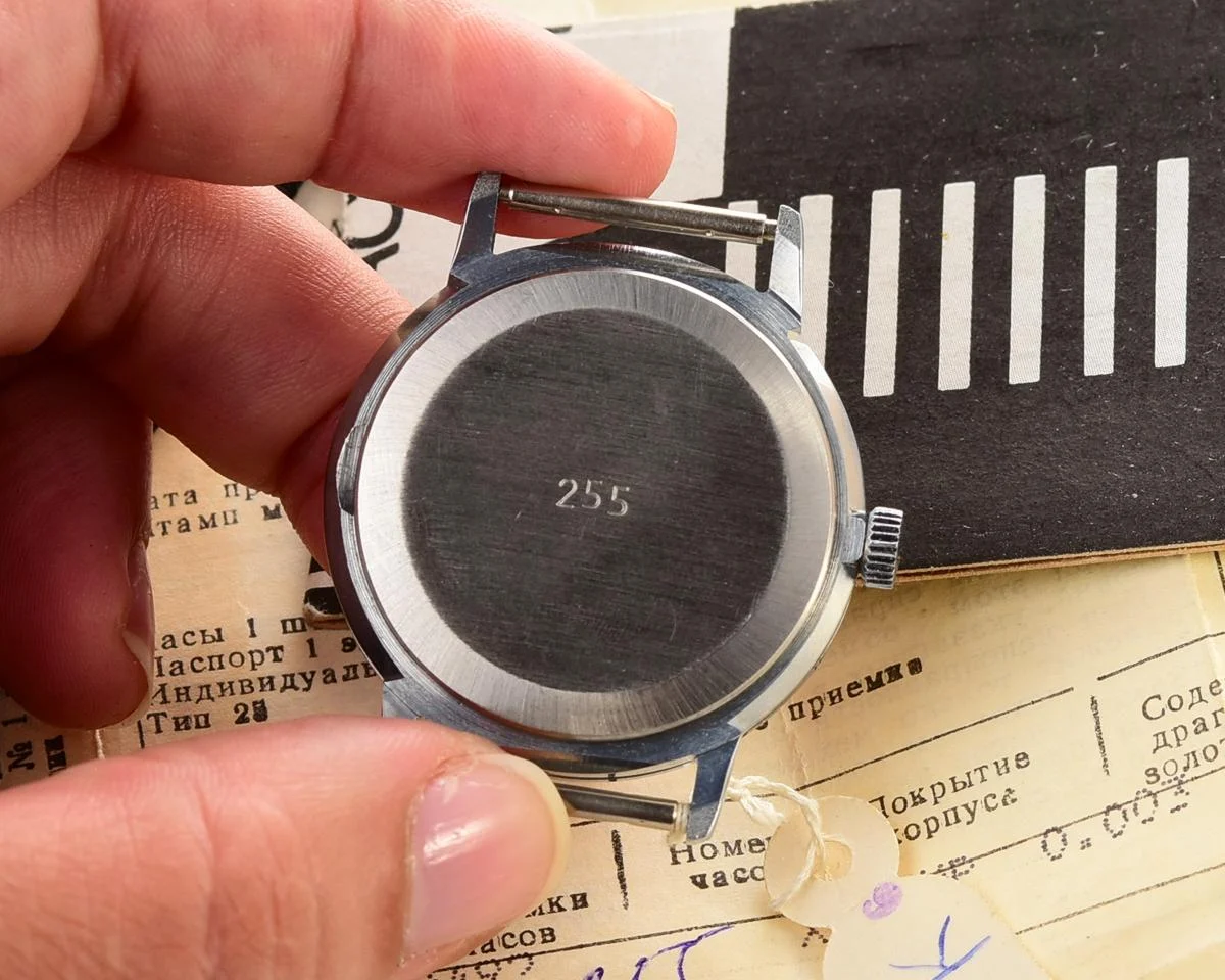 TIME CAPSULE: Soviet Poljot mechanical wristwatch – New Old Stock (NOS)!